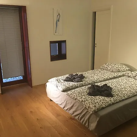 Large 1 Bedroom With Balcony