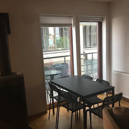 Large 1 Bedroom With Balcony